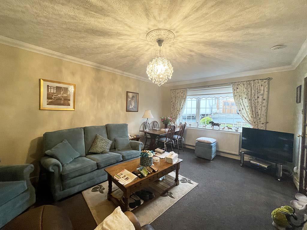 2 bedroom detached bungalow SSTC in Barnoldswick - IMG_7383.jpg